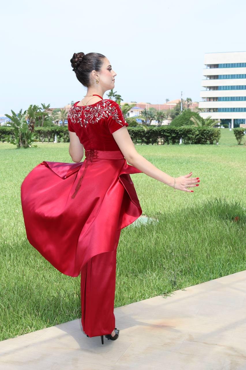 Caftan Algérien Moderne Élégant en Velours Satin, Strass Brodés Main