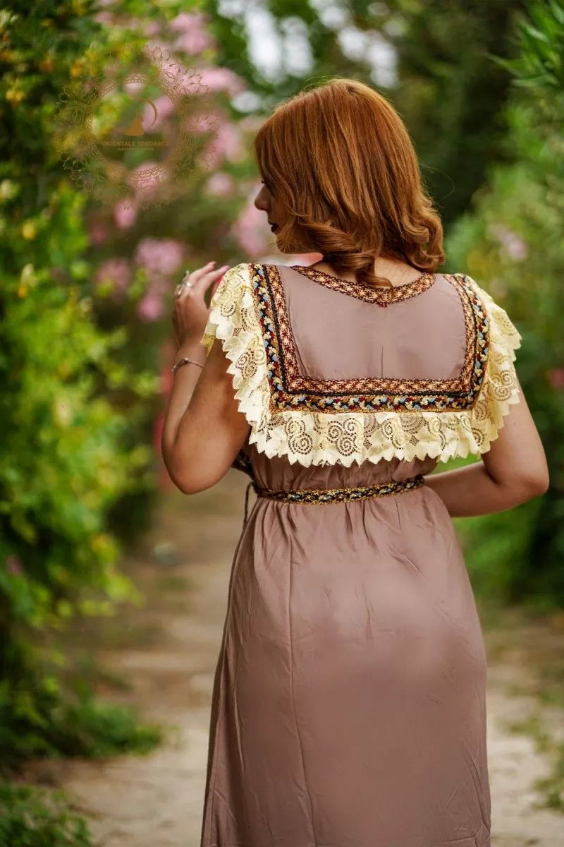 Robe Kabyle Nihad d'Intérieur: Confort Élégant Coton/Polyester, Col Carré Tressé